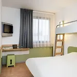 Greet Centre - Route De Normandie By Accor 埃夫勒