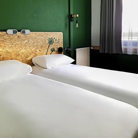 Greet Centre - Route De Normandie By Accor 에브뢰