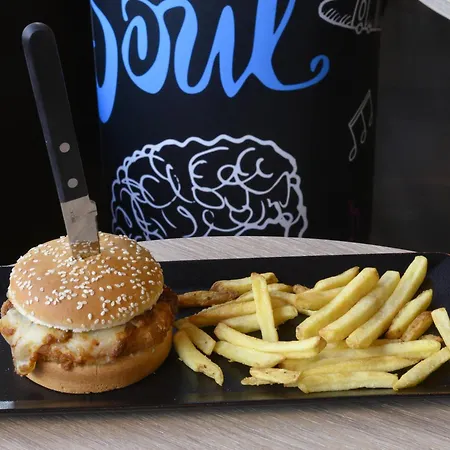 Greet Centre - Route De Normandie By Accor Hotel Évreux