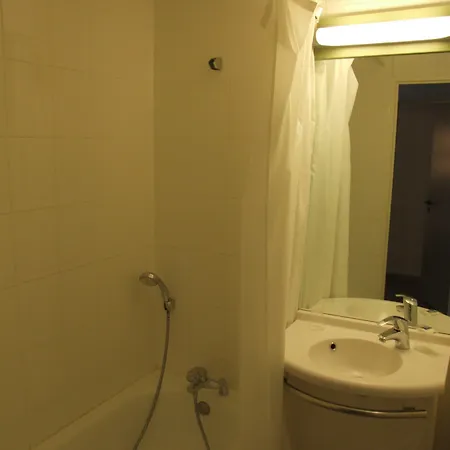 Hotel Greet Centre - Route De Normandie By Accor