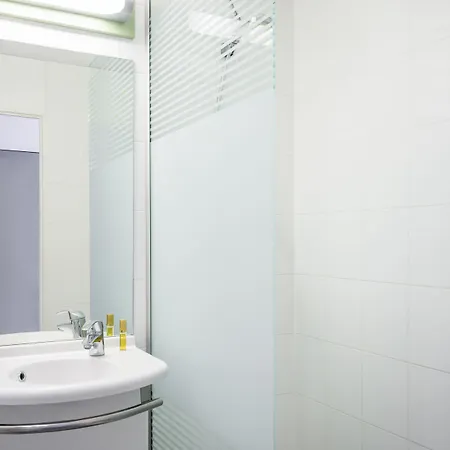 Greet Centre - Route De Normandie By Accor 3*