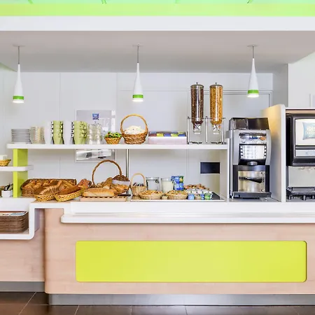 Hotel Greet Centre - Ex Ibis Budget Évreux