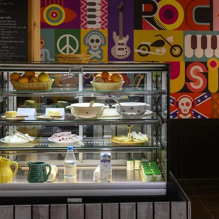 Hotel Greet Centre - Route De Normandie By Accor Évreux