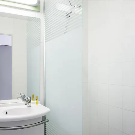 Greet Centre - Route De Normandie By Accor Hotel Évreux