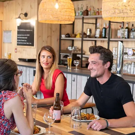 Greet Centre - Route De Normandie By Accor 3* Эврё