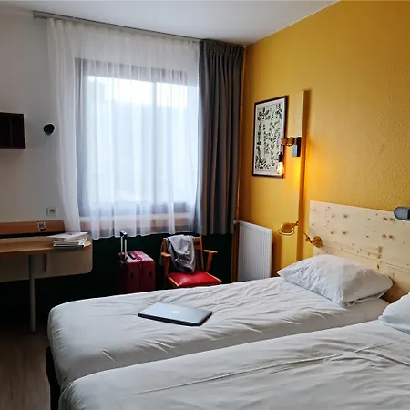 Отель Greet Centre - Route De Normandie By Accor Эврё