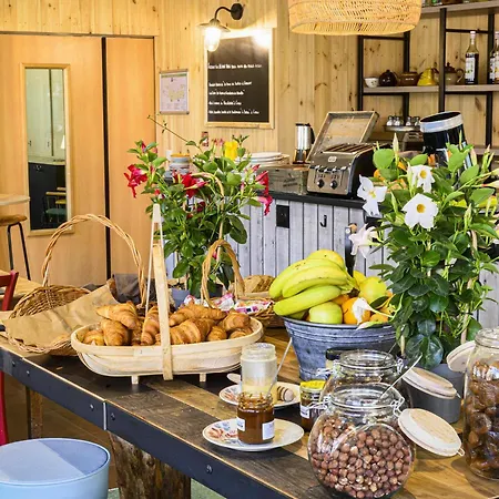 Greet Centre - Route De Normandie By Accor Отель Эврё