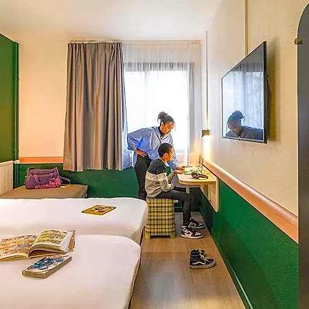Hotel Greet Centre - Route De Normandie By Accor Évreux